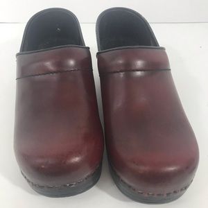 Dansko leather clogs Shoes  size US 5 Euro 35